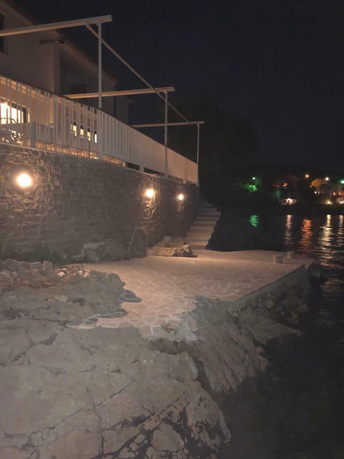 Villa Beline Direct Aan Zee, Verwarmd Zwembad En Sauna Tribanj-Kruscica Zewnętrze zdjęcie