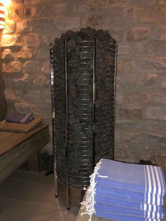 Villa Beline Direct Aan Zee, Verwarmd Zwembad En Sauna Tribanj-Kruscica Zewnętrze zdjęcie